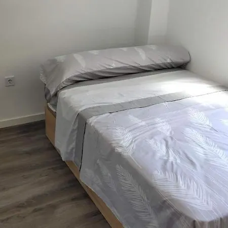 King's Pawn Appartement